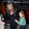 Kate Moss et son adorable fille Lila, déjà stylée à 10 ans seulement, s'accordent une soirée entre filles à l'occasion d'une expo à Londres. Le 8 mai 2013