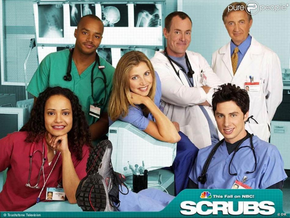 Donald Faison, Sarah Chalke, Zach Braff, John C. McGinley, Judy Reyes et Ken Jenkins, tous membres du casting de Scrubs.   