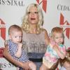Tori Spelling débordée avec ses quatre enfants Stella Doreen, Finn Davey, Liam Aaron et Hattie Margaret au Gala Annuel Mother's Day, à Los Angeles, le 10 mai 2013.