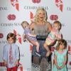Tori Spelling, et ses quatre enfants Stella Doreen, Finn Davey, Liam Aaron et Hattie Margaret au Gala Annuel Mother's Day, à Los Angeles, le 10 mai 2013.