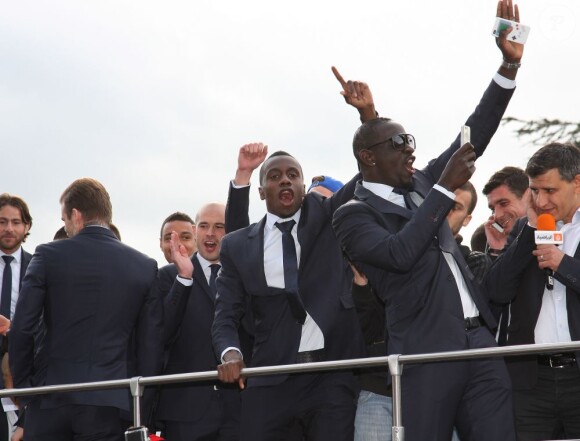 Blaise Matuidi, Mamadou Sakho quittent le Parc des Princes pour fêter le titre de Champion de France au Trocadero à Paris le 13 mai 2013.