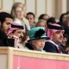 La reine Elizabeth II a suivi le Royal Windsor Ensurance en compagnie du roi de Bahreïn, le 11 mai 2013 au au Windsor Horse Show
