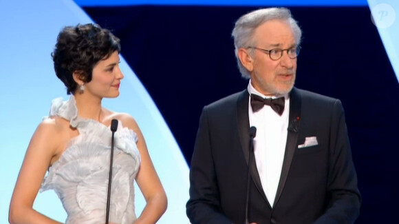 La cérémonie d'ouverture du Festival de Cannes le 15 mai 2013 : Audrey Tautou accueille le président du jury Steven Spielberg