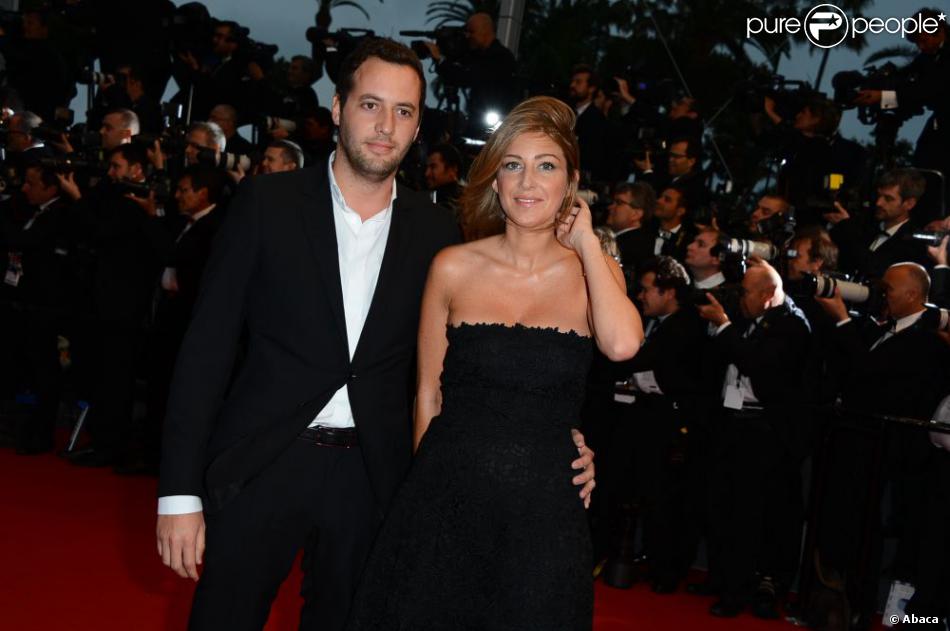 Amanda Sthers prend la pose avec son compagnon Thierry Weinberg à l&#039;ouverture du 66e Festival de Cannes au Palais des Festivals, le 15 mai 2013