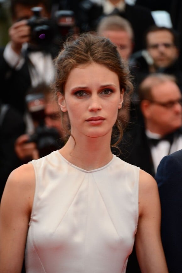 Marine Vacth vedette du tapis rouge pour la montée des marches de Jeune Et Jolie, premier film en compétition, au Palais Des Festivals de Cannes, le 16 mai 2013.
