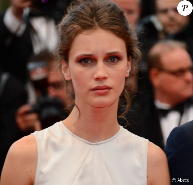 Marine Vacth vedette du tapis rouge pour la montée des marches de Jeune Et Jolie, premier film en compétition, au Palais Des Festivals de Cannes, le 16 mai 2013.