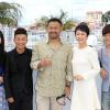 Meng Li, Baoqiang Wang, Jiang Wu, Tao Zhao et Lanshan Luo lors du photocall du film "A Touch of Sin" auFestival du Film de Cannes le 17 mai 2013