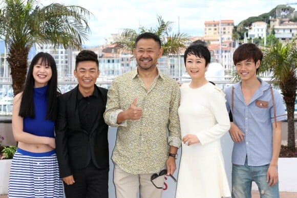 Meng Li, Baoqiang Wang, Jiang Wu, Tao Zhao et Lanshan Luo lors du photocall du film "A Touch of Sin" auFestival du Film de Cannes le 17 mai 2013