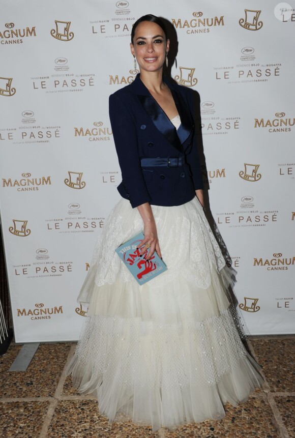 Exclusif - Bérénice Bejo, habillée par Alexis Mabille, lors de la soirée Magnum qui s'est déroulée après la présentation du film Le Passé au Festival de Cannes le 17 mai 2013