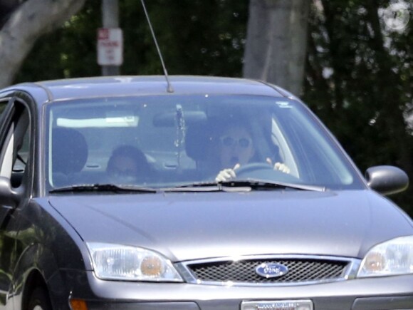 Kristen Stewart et une amie à Los Angeles, le 20 mai 2013.