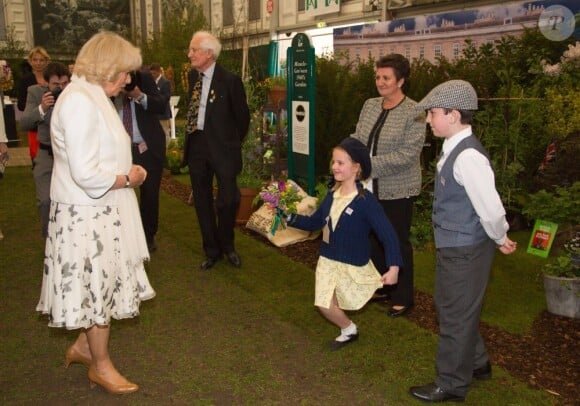 Camilla, duchesse de Cornouailles au Chelsea Flower Show, lors de la journée d'inauguration VIP de l'exposition, le 20 mai 2013 à Londres.
