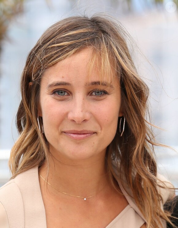 Julie De Bona (Robe The Koople et bijoux Montblanc) - Photocall du film "Ne quelque part" au 66 eme Festival du Film de Cannes - Cannes 21/05/2013  Call for the movie "Ne quelque part" at the 66 th Cannes Film Festival. On may 21st 201321/05/2013 - Cannes