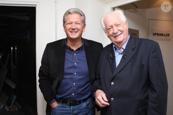 Pierre Dhostel et Pierre Bellemare lors de l'enregistrement de l'émission Vendredi sur un plateau. Le 11 novembre 2011.
