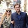 Enceinte, Michelle Hunziker va déjeuner avec son fiancé Tomaso Trussardi au Trussardi Café à Milan, le 23 mai 2013.
