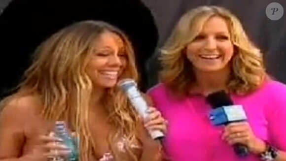 Mariah Carey, victime d'un incident vestimentaire, lors de son concert donné pour l'émission Good Morning America en direct, à New York, le 24 mai 2013.
