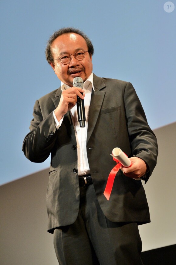 Rithy Panh lors de la remise des prix de la section Un Certain Regard au Festival de Cannes le 25 mai 2013