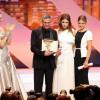Uma Thurman, Léa Seydoux, Abdellatif Kechiche (Palme d'Or pour "La vie d'Adèle") et Adèle Exarchopoulos lors de la clôture du Festival de Cannes