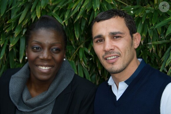 Gwladis Epangue et Brahim Asloum dans les allées du Village de Roland-Garros le 27 mai 2013 lors du second jour des Internationaux de France