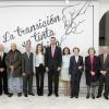 Le prince Felipe et la princesse Letizia d'Espagne lors de l'inauguration de l'exposition "La transicion en tinta china" (La transition à l'encre de Chine) à la Bibliothèque nationale d'Espagne, à Madrid, le 27 mai 2013.