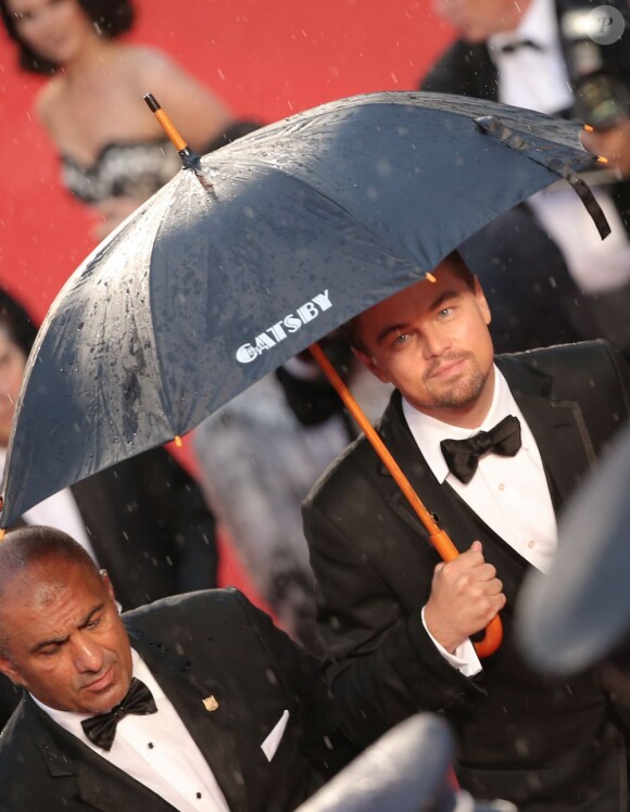 Leonardo DiCaprio lors de la montée des marches du film "Gatsby le Magnifique" pour l'ouverture du 66e Festival du film de Cannes le 15 mai 2013