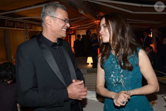 Abdellatif Kechiche et Bérénice Bejo lors de la soirée Magnum après la cérémonie de clôture du Festival de Cannes le 26 mai 2013