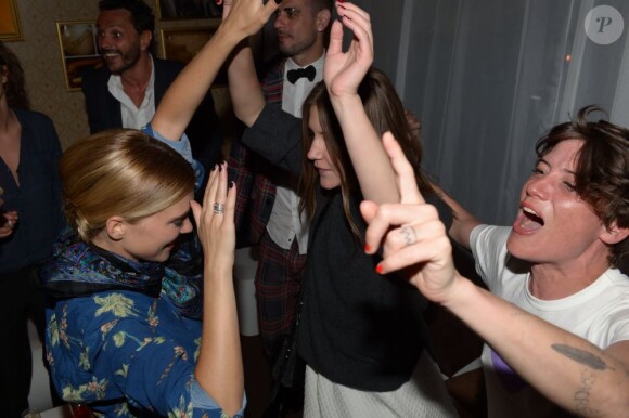 Léa Seydoux et Adèle Exarchopoulos lors de la soirée Magnum après la cérémonie de clôture du Festival de Cannes le 26 mai 2013