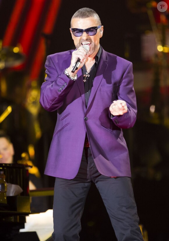 George Michael à Cardiff dans le cadre de son Symphonica Tour, le 5 octobre 2012.