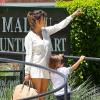 Kourtney Kardashian et son fils Mason profitent d'une belle après-midi à Malibu, le 29 mai 2013.