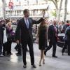 Letizia et Felipe d'Espagne à l'Opéra de Barcelone le 30 mai 2013 pour assister à une représentation de L'Elixir d'amour de Donizetti. Le prince et la princesse des Asturies ont été accueillis par des huées à l'extérieur et même à l'intérieur Grand Théâtre du Liceo...