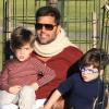 Exclusif - Ricky Martin et ses fils Matteo et Valentino dans un parc à Sydney en Australie le 18 mai 2013.