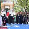 Le roi Juan Carlos Ier d'Espagne présidait avec son épouse la reine Sofia, son fils le prince Felipe et la princesse Letizia la Journée annuelle des forces armées, le 1er juin 2013 sur la place de la loyauté, à Madrid.