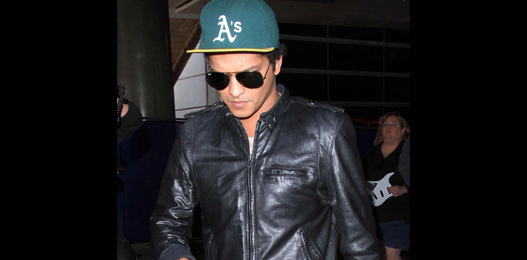 Bruno Mars Et Jessica Caban Rupture Bruno Mars en plein drame : sa mère adorée, Bernadette, est morte  brutalement - Purepeople