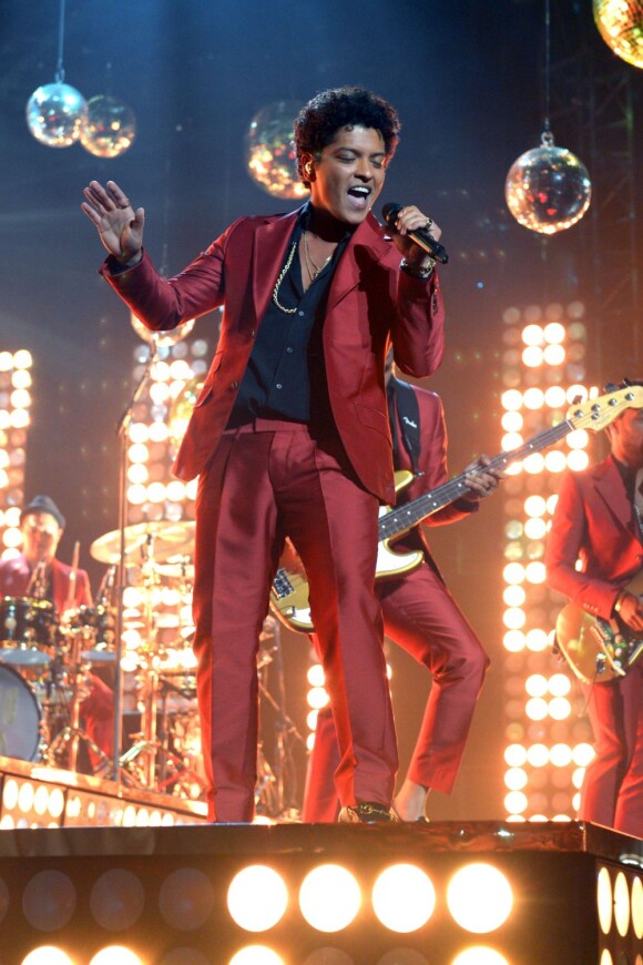 Bruno Mars sur la scène des Billboard Music Awards au MGM Grand Garden Arena de Las Vegas, le 19 mai 2013.