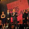 Bertrand Delanoë, Ashgar Farhadi et Contantin Costa Gavras lors de la remise au cinéaste iranien de la médaille Grand Vermeil de la Ville de Paris par le maire Bertrand Delanoë à Paris le 6 juin 2013