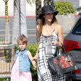  A copier : l'allure bohème de Jessica Alba en robe longue  