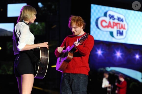 Taylor Swift et Ed Sheeran lors du Summertime Ball organisé par Capital FM au stade de Wembley à Londres le 9 juin 2013.