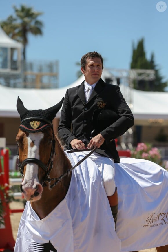 Guillaume Canet victorieux sur Padisha de Mars dans le Prix Licarzo CSI 1*, première épreuve du Jumping international de Cannes qu'il disputait en marge de son tournage à Nice avec André Téchiné et Catherine Deneuve, le 13 juin 2013 au stade des Hespérides, dont il a également pris la 3e place sur Jumping Star Callius.