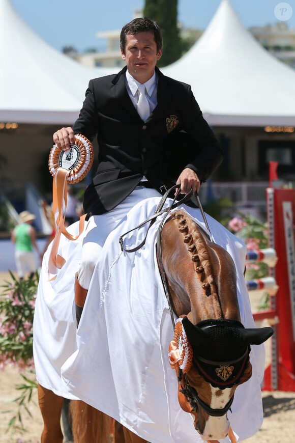 Guillaume Canet victorieux sur Padisha de Mars dans le Prix Licarzo CSI 1*, première épreuve du Jumping international de Cannes qu'il disputait en marge de son tournage à Nice avec André Téchiné et Catherine Deneuve, le 13 juin 2013 au stade des Hespérides, dont il a également pris la 3e place sur Jumping Star Callius.