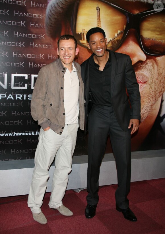 Dany Boon et Will Smith lors de la présentation du film Hancock à Paris le 16 juin 2008