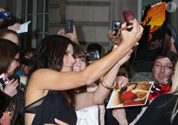 Sandra Bullock à la première du film The Heat (Les Flingueuses) à Londres, le 13 juin 2013.