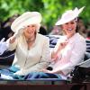 Kate Middleton, duchesse de Cambridge, enceinte de 8 mois et en Alexander McQueen, et Camilla Parker Bowles, duchesse de Cornouailles, le 15 juin 2013, lors de la procession de la famille royale à l'occasion de la parade Trooping the Colour, à la gloire des forces armées et de l'anniversaire de la souveraine, Elizabeth II.