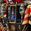 L'arrivée de la reine Elizabeth II à Horse Guards Parade, à Londres le 15 juin 2013, lors de la cérémonie Trooping the Colour, à la gloire des forces armées et de l'anniversaire de la souveraine.