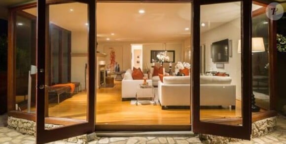 L'actrice Anna Faris s'est offert cette divine maison à Los Angeles, pour la somme de 3,3 millions de dollars.