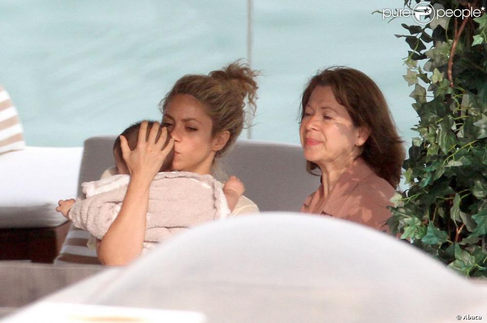 Shakira avec son bébé Milan (4 mois) à Rio de Janeiro au Brésil le 21 juin 2013.