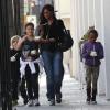 Shiloh et Zahara Jolie-Pitt à Los Angeles le 18 février 2013