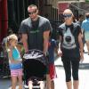 Heidi Klum, son petit ami Martin Kirsten et ses enfants Leni, Henry et Lou se promènent à New York, le 23 Juin 2013.