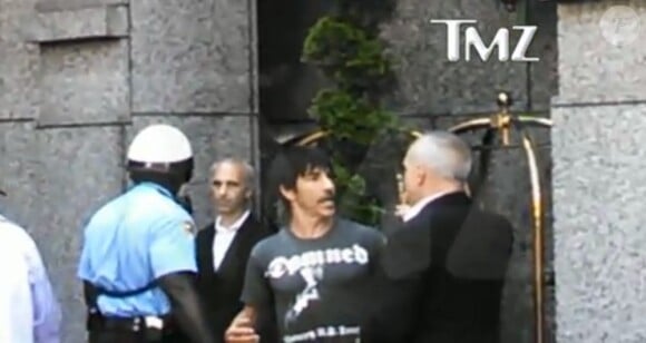 Anthony Kiedis a eu une altercation avec un garde du corps des Rolling Stones. Juin 2013.