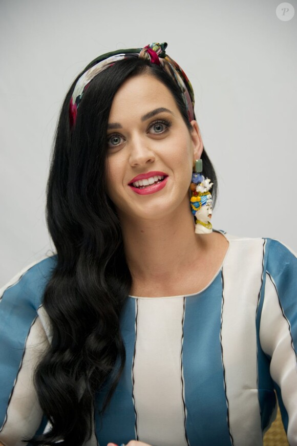 Tendance des stars : comme Katy Perry, jamais sans mon foulard