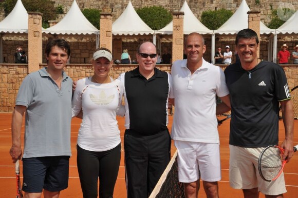 Arnaud Boetsch, Caroline Wozniacki, Prince Albert II de Monaco, Guy Forget et Andre Muhlberger, lors d'un match de tennis au tournoi Rolex Master de Monte Carlo, le 17 avril 2011.