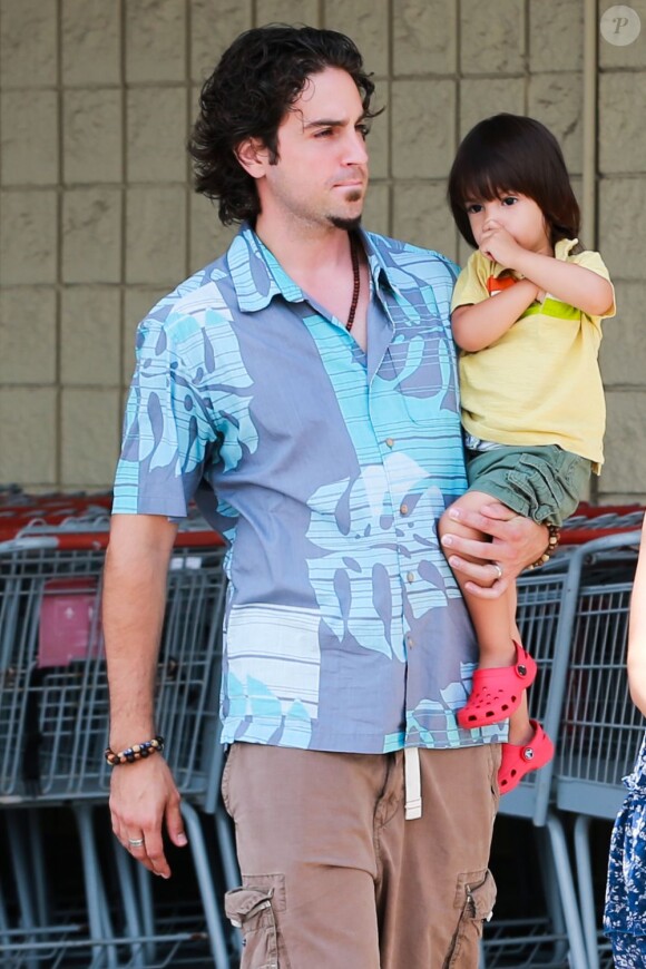 Wade Robson heads en famille à Hawaii, le 17 mai 2013.